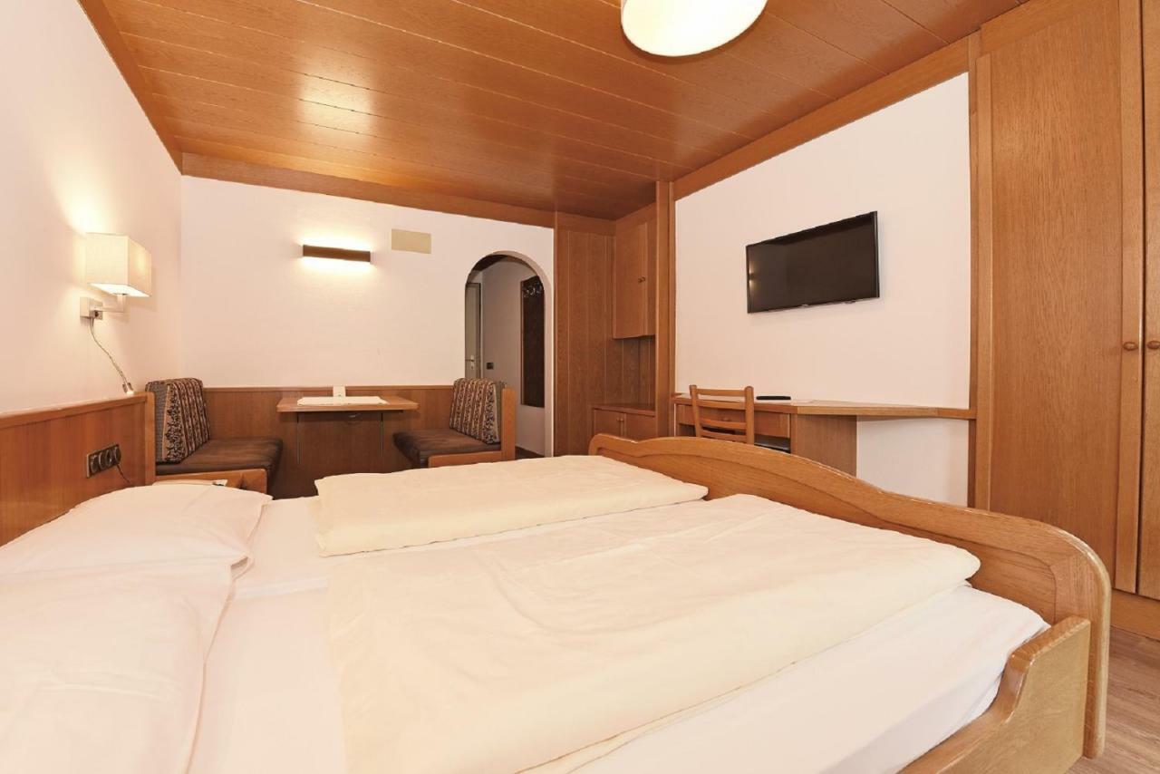 Hotel Garni Vanadis Ortisei Exterior foto